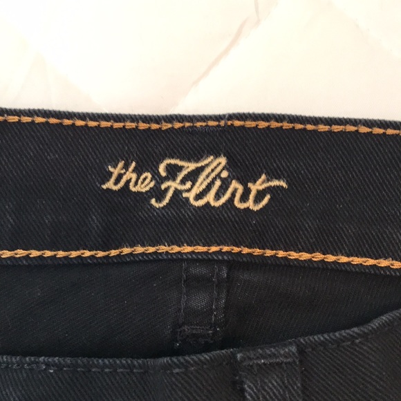 Ladies Old Navy “the Flirt” Black Jeans - Picture 5 of 6